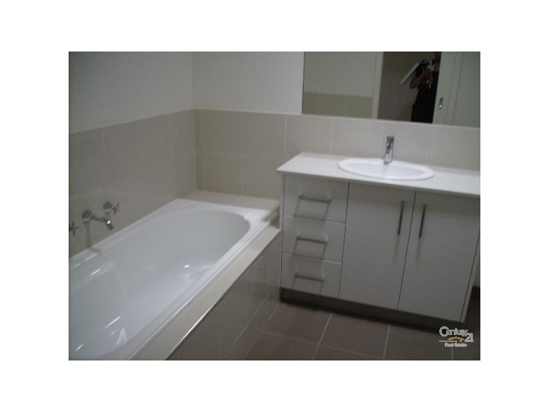 1/3 SYDNEY STREET, Newport VIC 3015