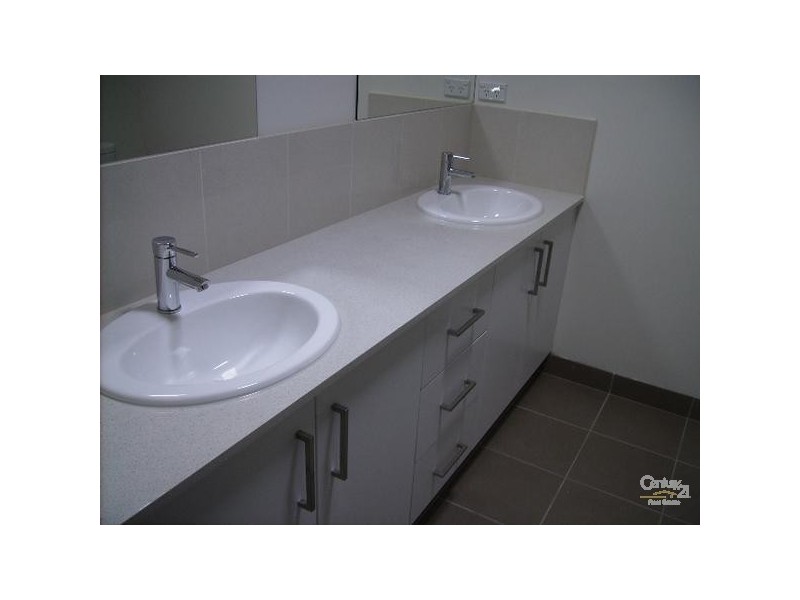 1/3 SYDNEY STREET, Newport VIC 3015