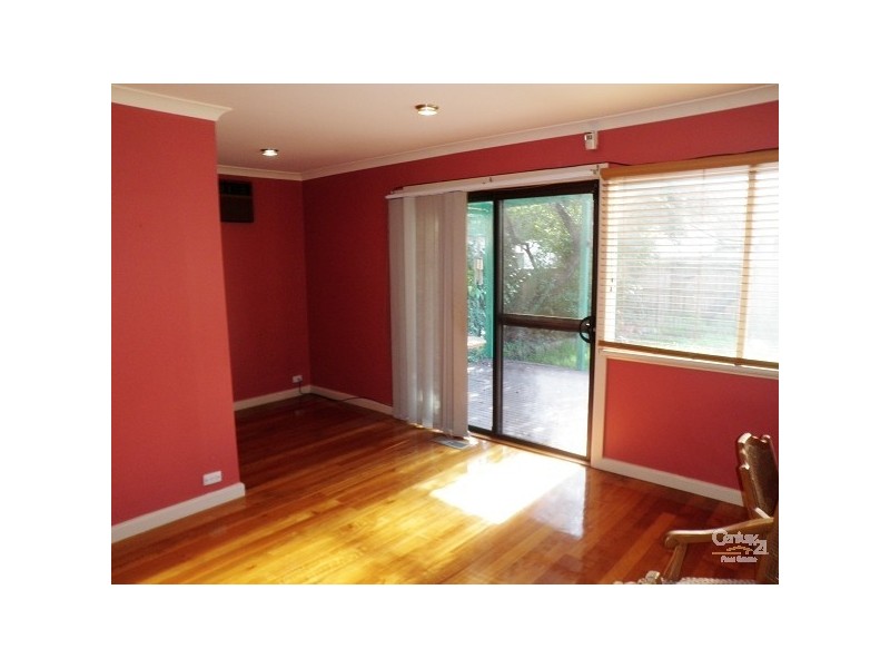 4 BENBOW STREET, Yarraville VIC 3013