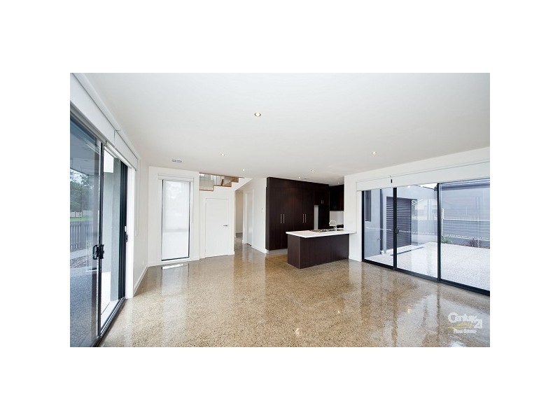 15 Kingham Street, Newport VIC 3015