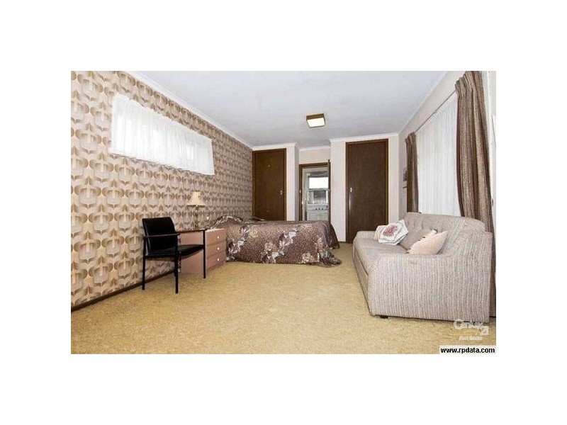 71 BLENHEIM ROAD, Newport VIC 3015