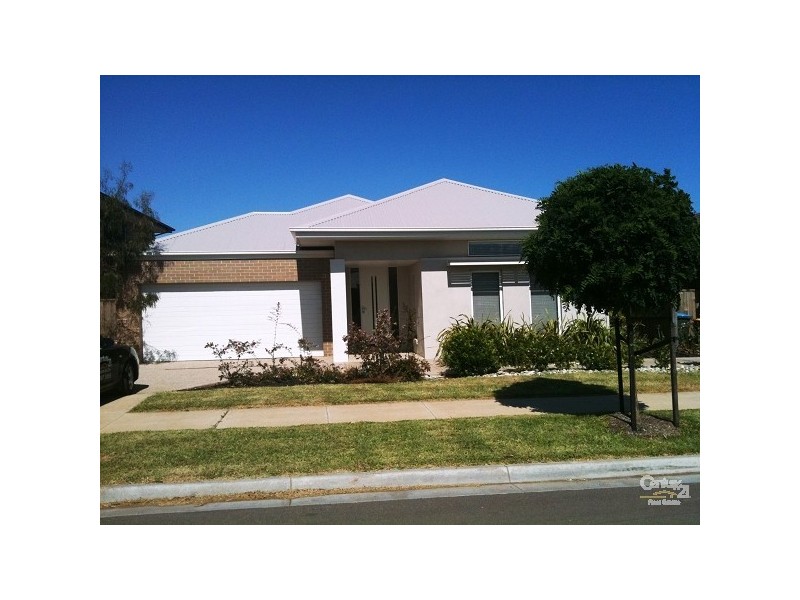 4 REFLECTIONS BLV, Tarneit VIC 3029