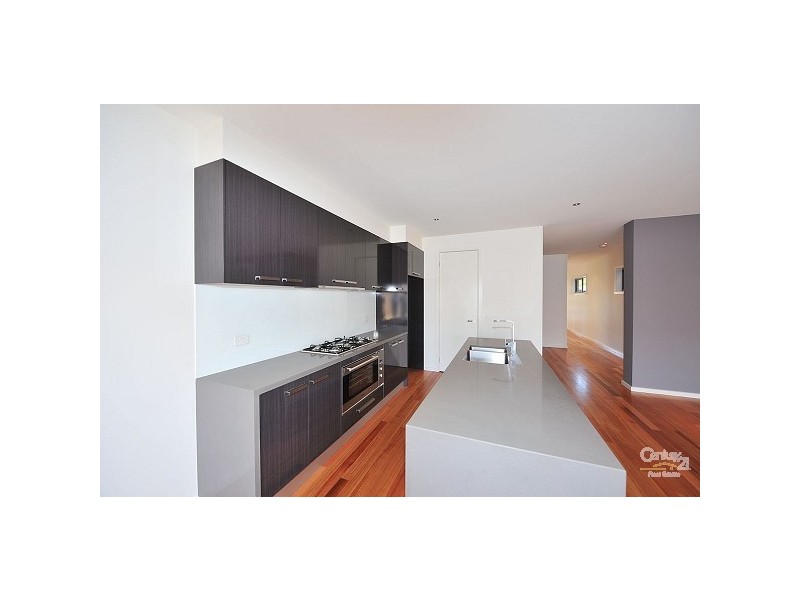 38b KERNOT STREET, South Kingsville VIC 3015