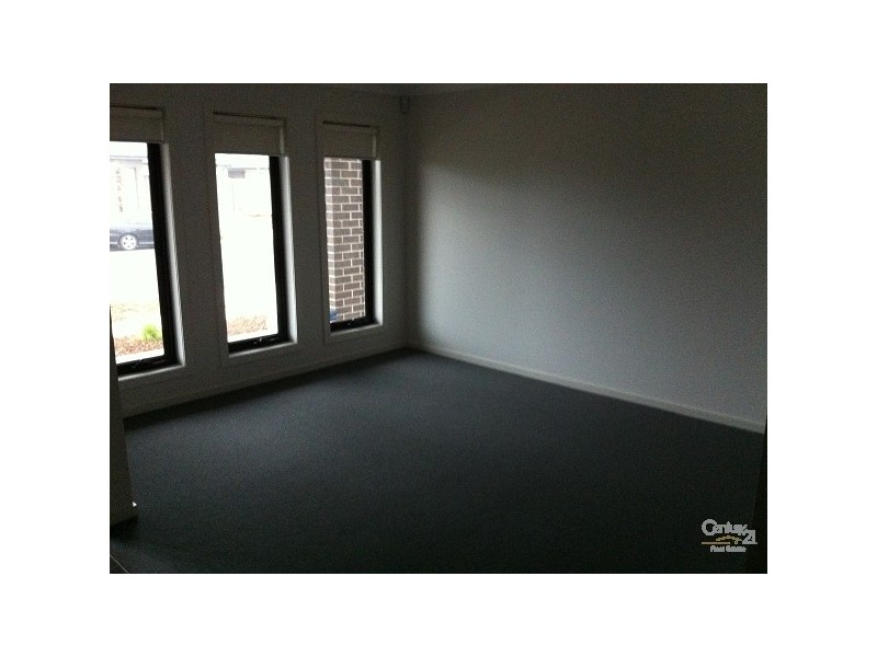 25 GRASSBIRD DRIVE, Point Cook VIC 3030