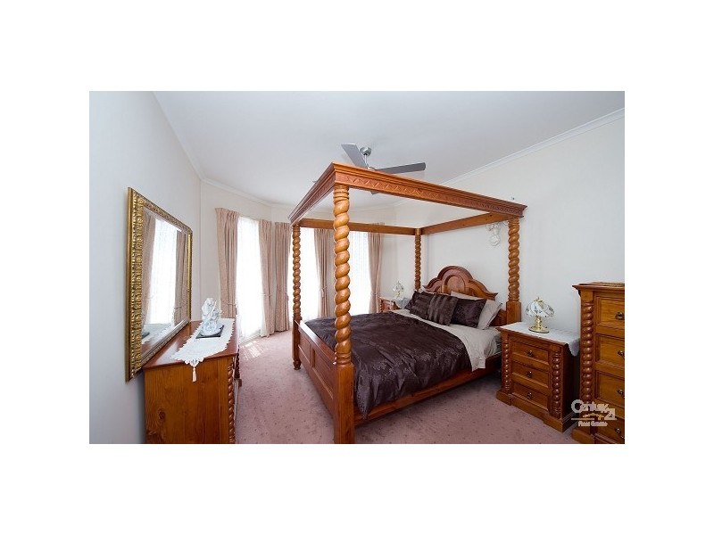 8 Campbell Street, Laverton VIC 3028