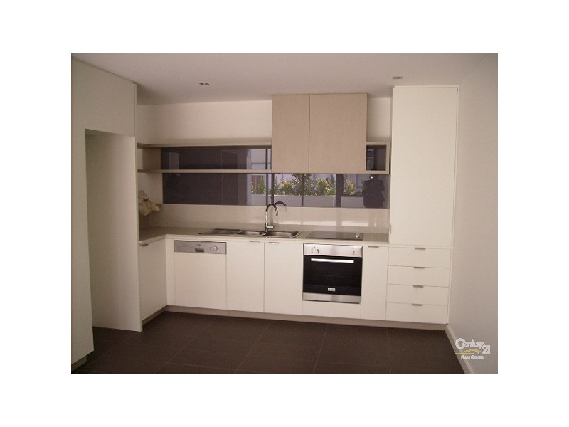 33/46 EUCALYPTUS DRIVE, Maidstone VIC 3012