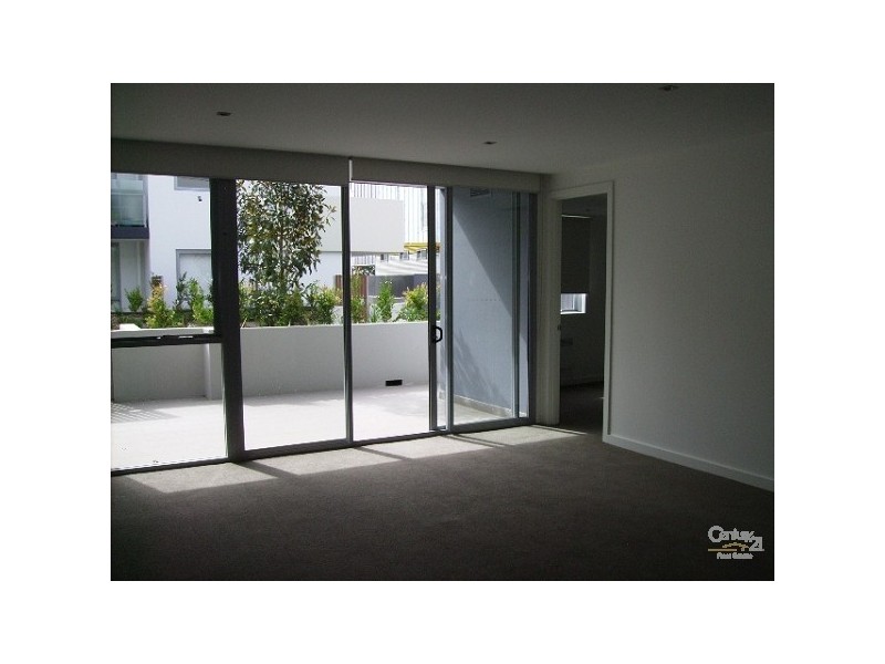 33/46 EUCALYPTUS DRIVE, Maidstone VIC 3012