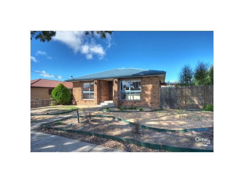 34 Roach Drive, Altona Meadows VIC 3028