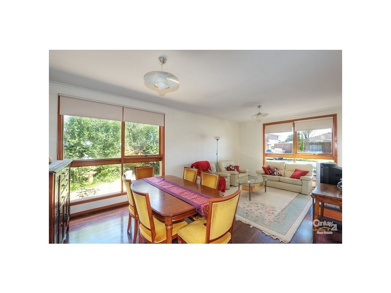 34 Roach Drive, Altona Meadows VIC 3028