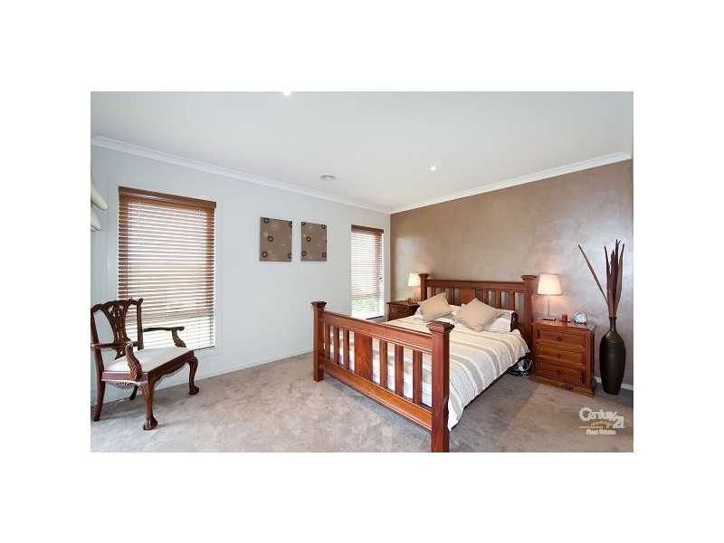 4 Ribbon Close, Point Cook VIC 3030