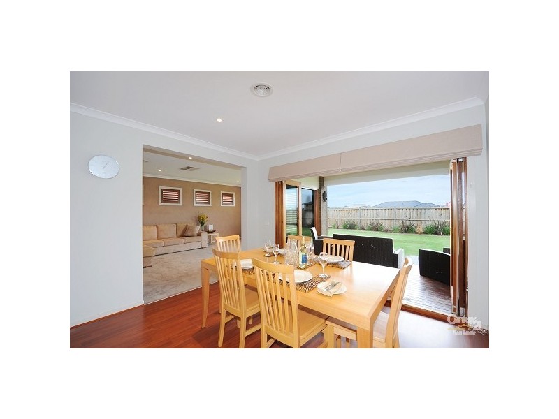 4 Ribbon Close, Point Cook VIC 3030