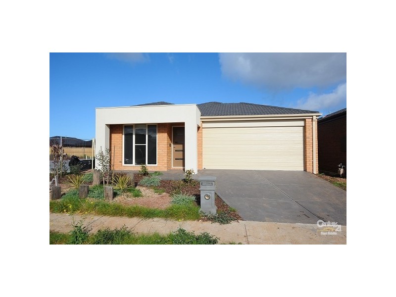 13 TROPIC CIRCUIT, Point Cook VIC 3030