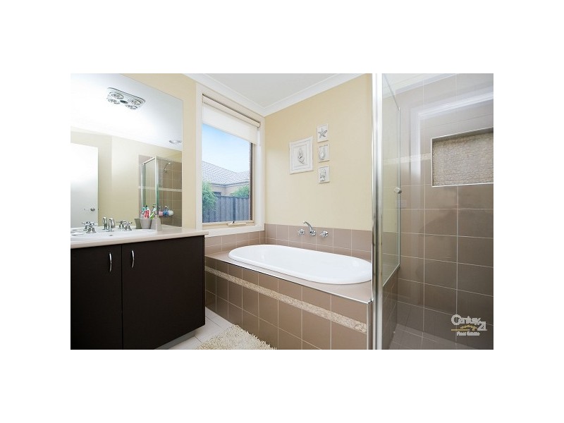 45 Juniper Avenue, Point Cook VIC 3030