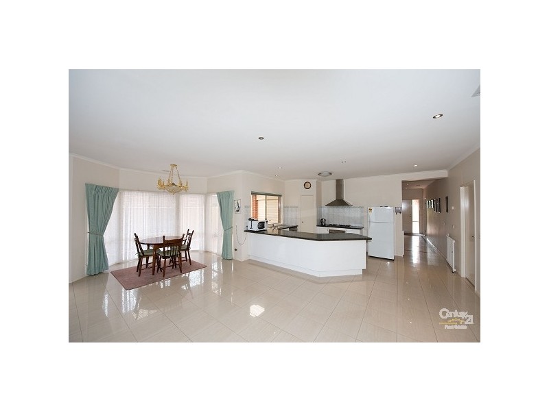 8 CAMPBELL STREET, Laverton VIC 3028