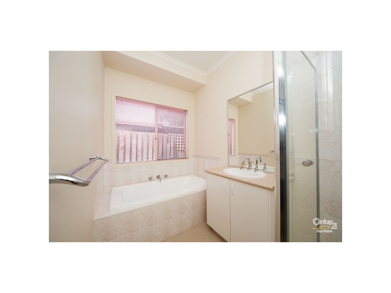 8 CAMPBELL STREET, Laverton VIC 3028