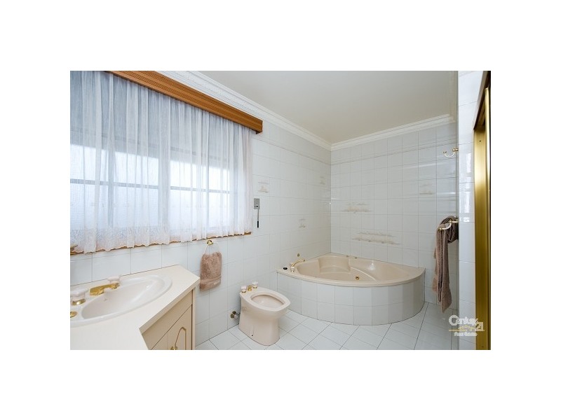 13 McAlpine Court, Altona VIC 3018