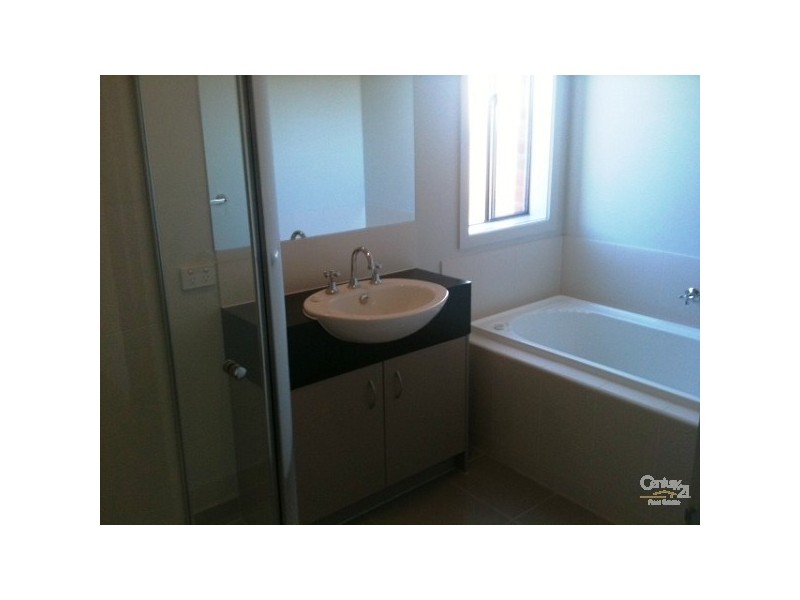 5 DUNE STREET, Point Cook VIC 3030