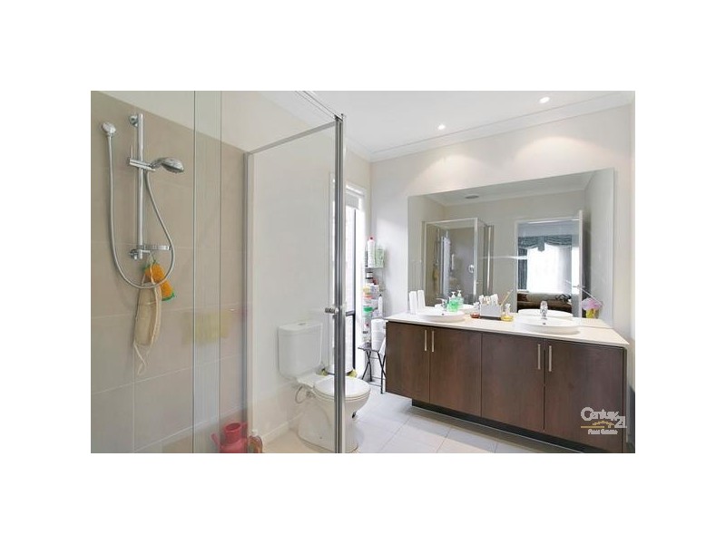 42 TRISTANIA DRIVE, Point Cook VIC 3030