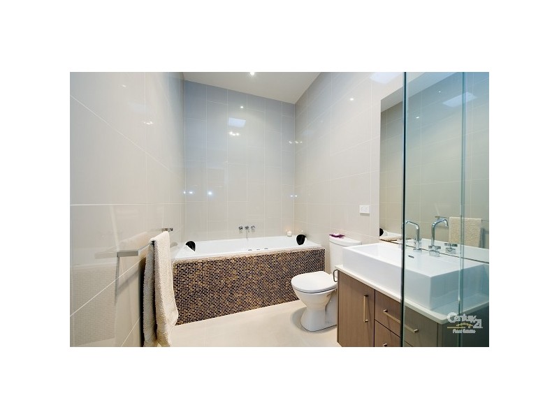 56 Ford Street, Newport VIC 3015