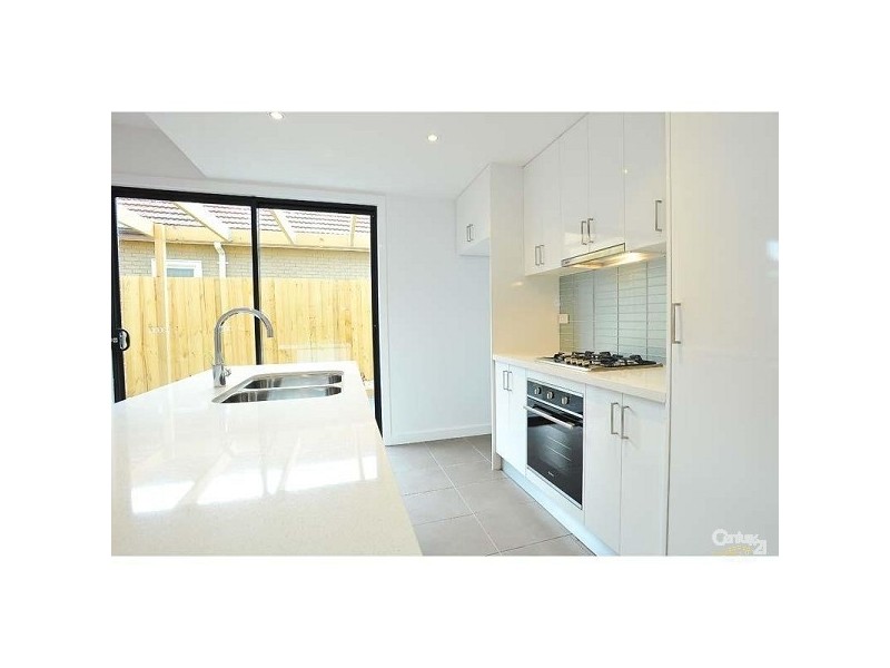 20a STAPLEY CRS, Altona North VIC 3025