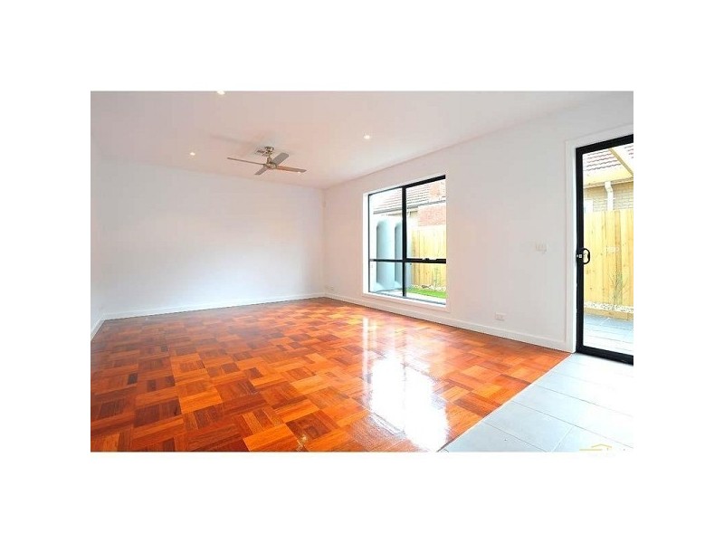 20a STAPLEY CRS, Altona North VIC 3025