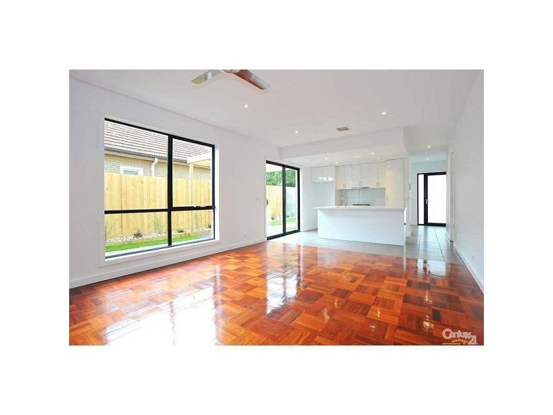 20a STAPLEY CRS, Altona North VIC 3025