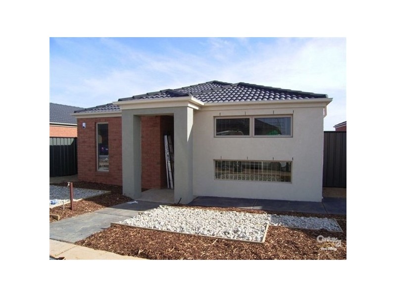 39 Dargy Amble, Point Cook VIC 3030