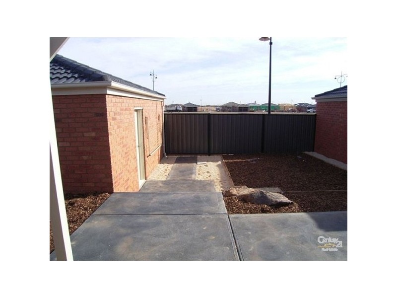 39 Dargy Amble, Point Cook VIC 3030