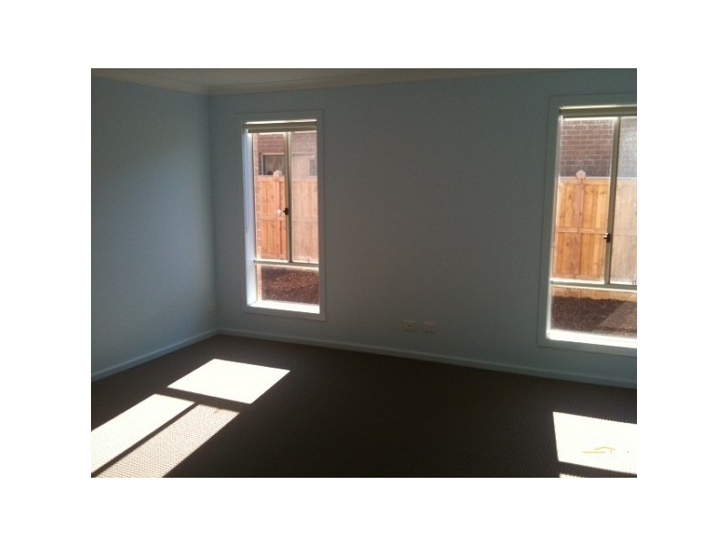 11 SHIRAZ CRS, Point Cook VIC 3030