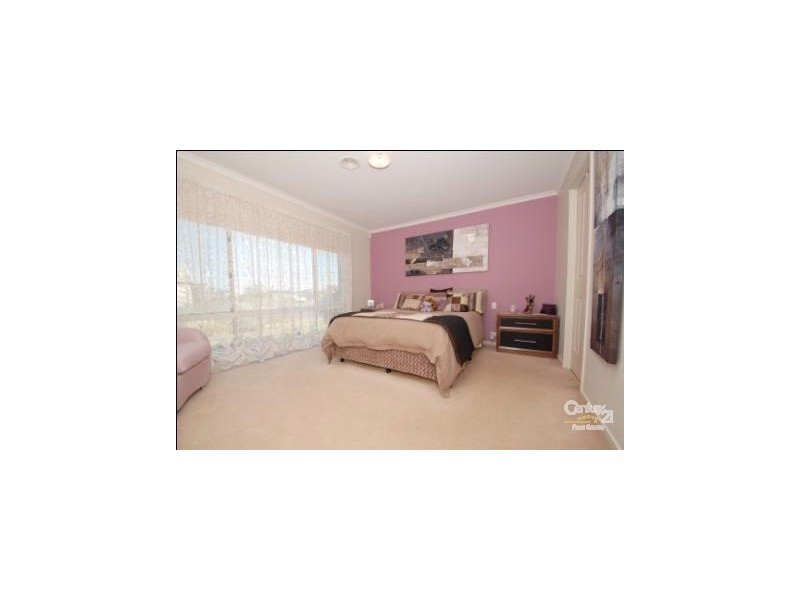 43 KIRKSTONE ROAD, Point Cook VIC 3030