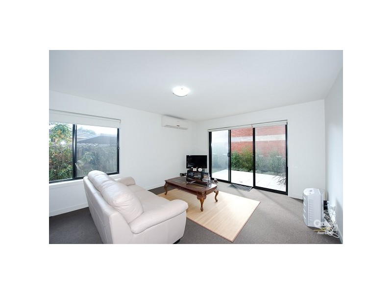 7/13 Logie Street, Oakleigh VIC 3166