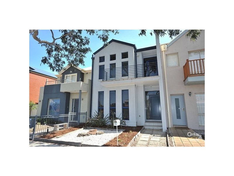 305 MELBOURNE ROAD, Newport VIC 3015