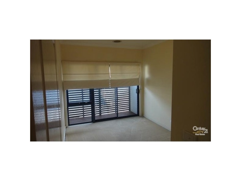 305 MELBOURNE ROAD, Newport VIC 3015