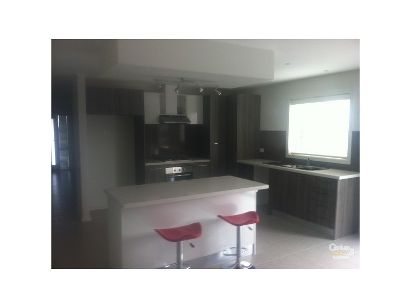 13 GODDARD STREET, Tarneit VIC 3029