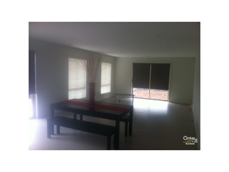 13 GODDARD STREET, Tarneit VIC 3029