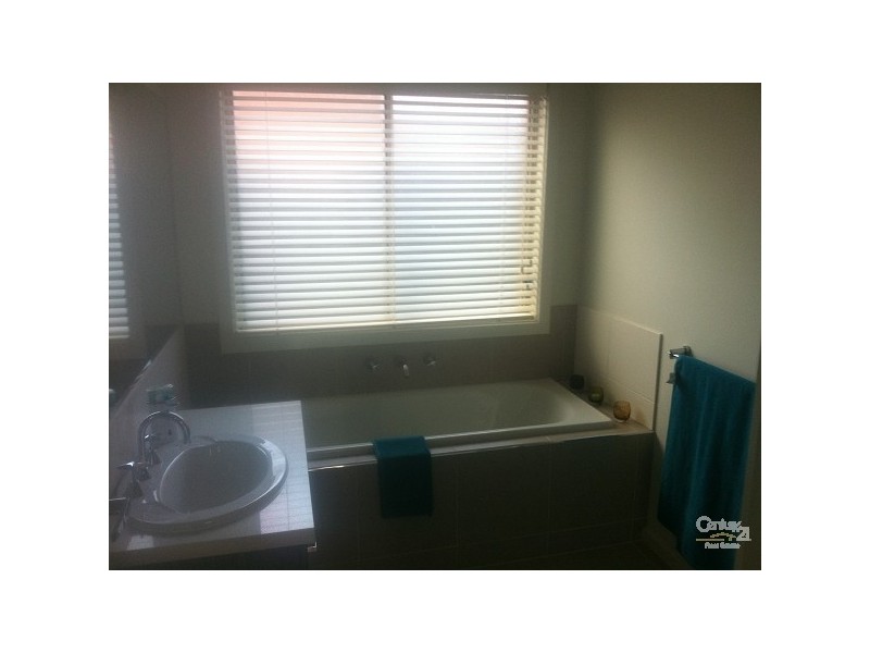 13 GODDARD STREET, Tarneit VIC 3029