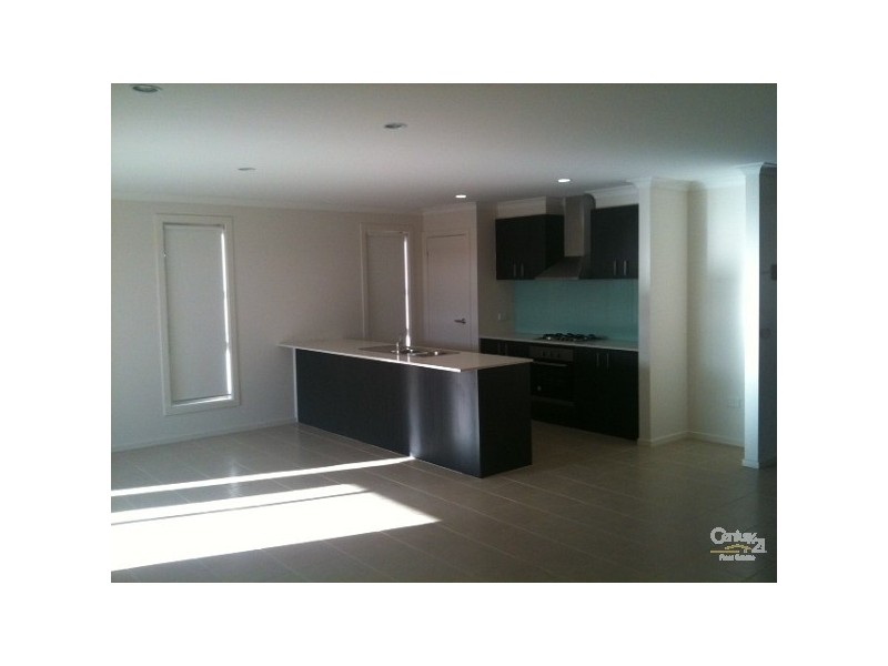 33 TROPIC CIRCUIT, Point Cook VIC 3030