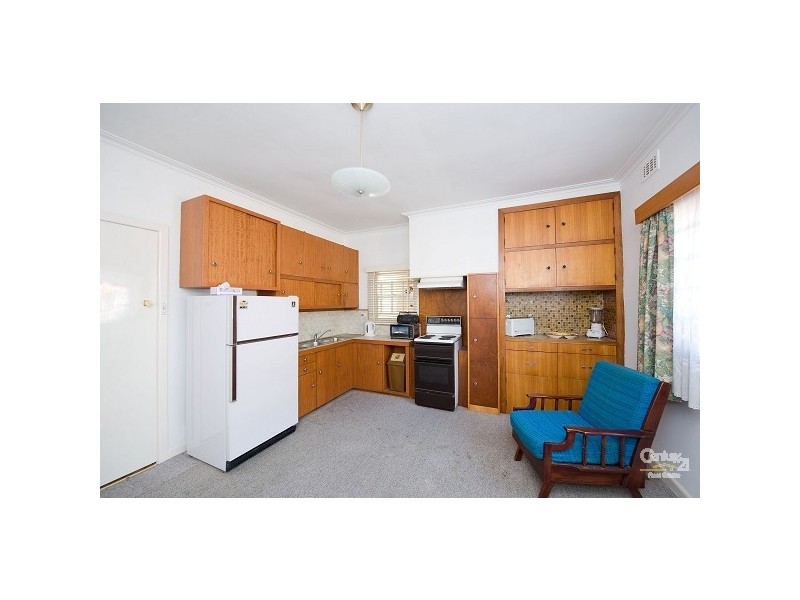 114 The Avenue, Spotswood VIC 3015