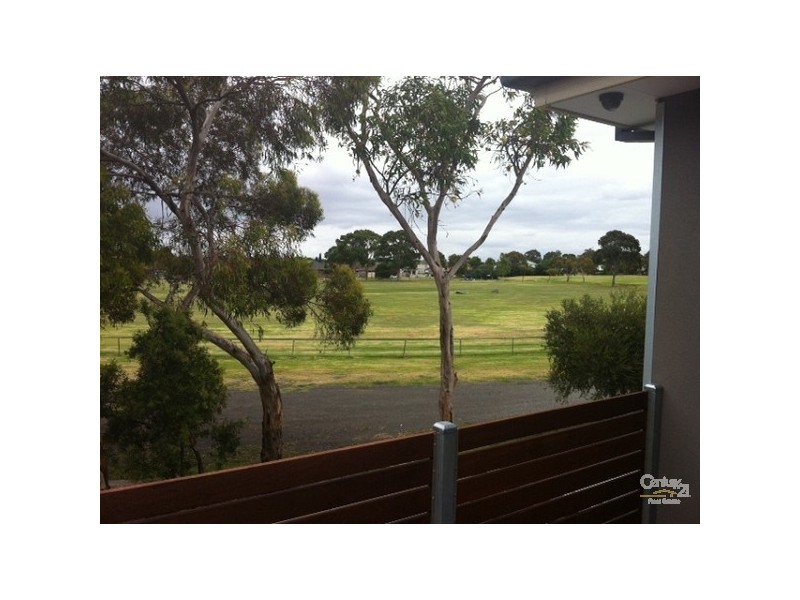 3/31 MADDOX ROAD, Newport VIC 3015