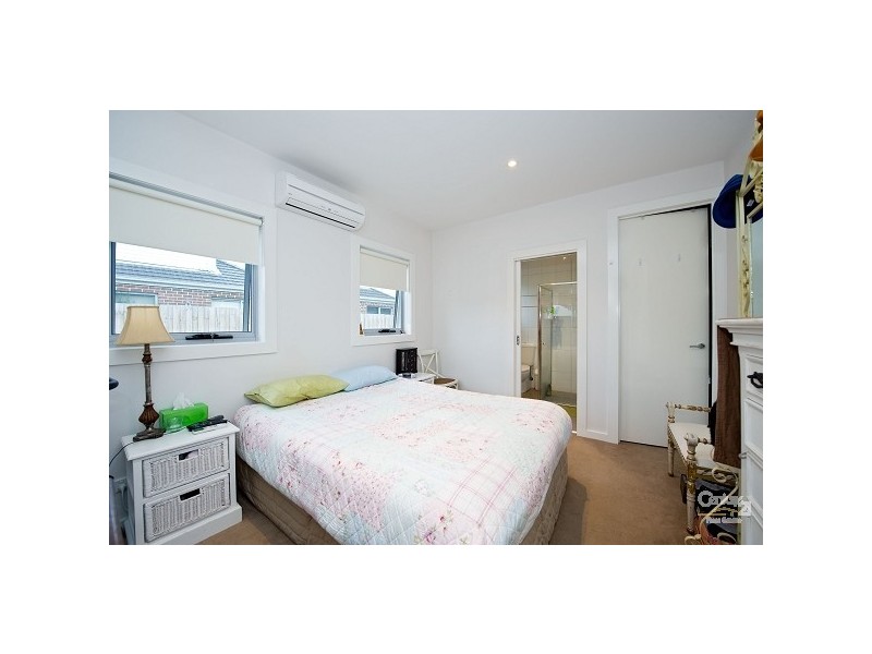 2/48 Blenheim Road, Newport VIC 3015