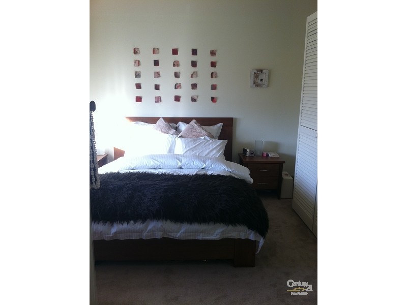 51 RIVER STREET, Newport VIC 3015