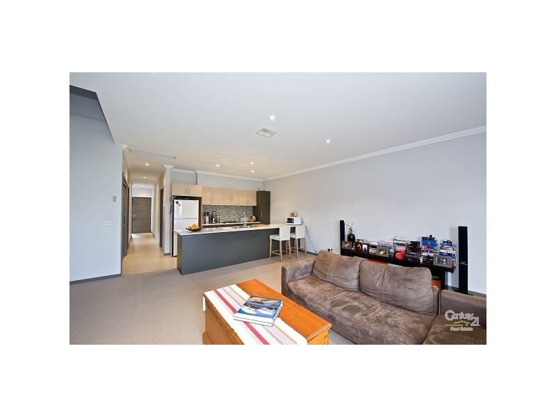 9 Kingham Street,, Newport VIC 3015