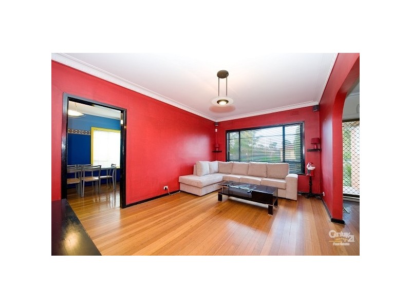 36 Eames Avenue, Brooklyn VIC 3012