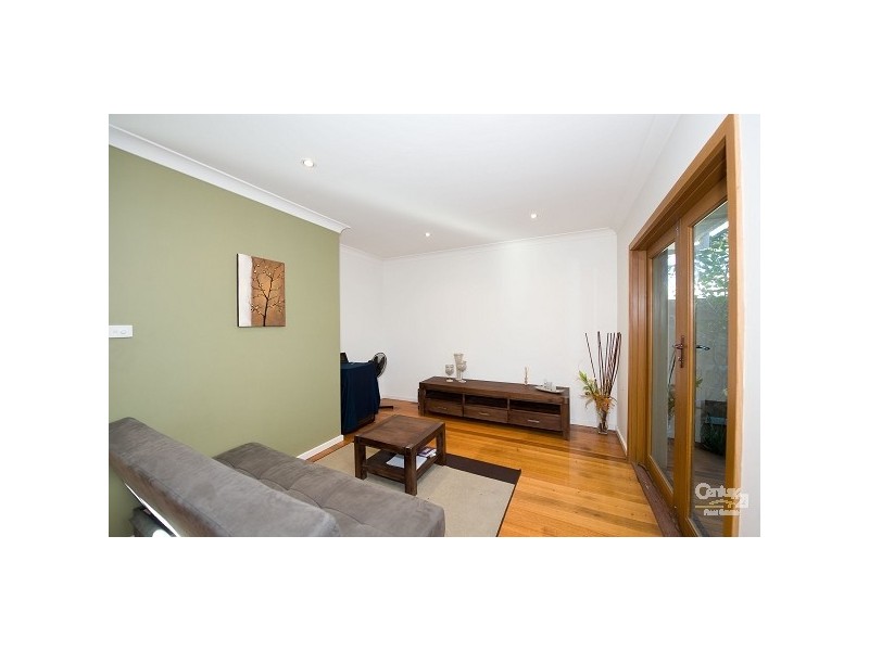 33 Carmen Street, Newport VIC 3015