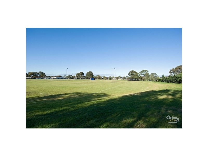 33 Carmen Street, Newport VIC 3015