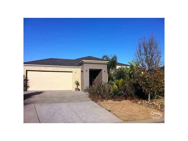 9 MESSINA CRS, Point Cook VIC 3030