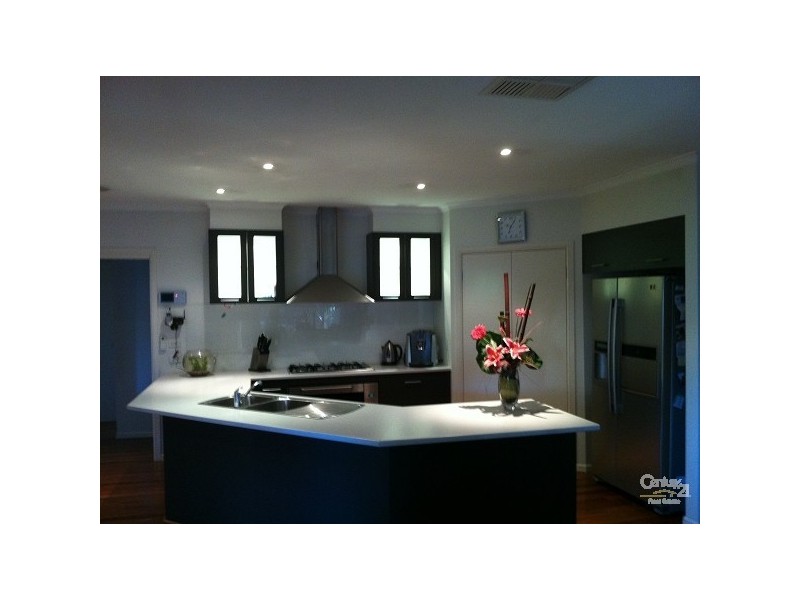 9 MESSINA CRS, Point Cook VIC 3030