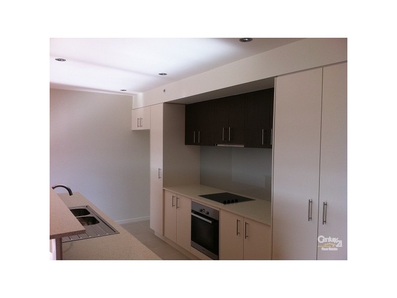 13/4 MASON STREET, Newport VIC 3015