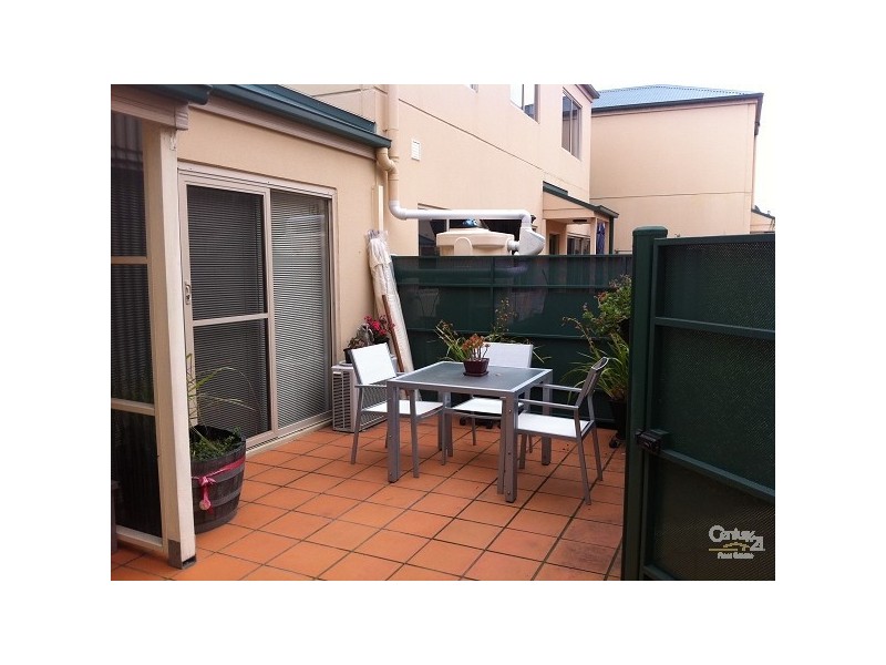 8/11-19 FERGUSON STREET, Williamstown VIC 3016