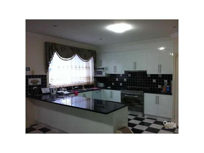 117 LENNON BOULEVARD, Point Cook VIC 3030